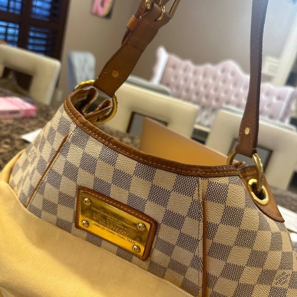 LV Purse - Picture 5 of 5